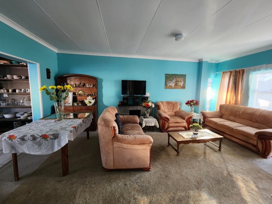 3 Bedroom Property for Sale in Heuwelsig Northern Cape